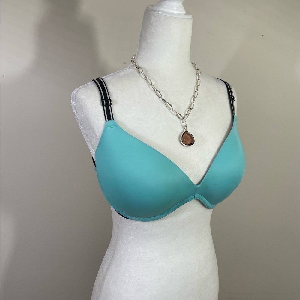 Pink Victoria Secret sz  34DD bra in green and black moderate padding